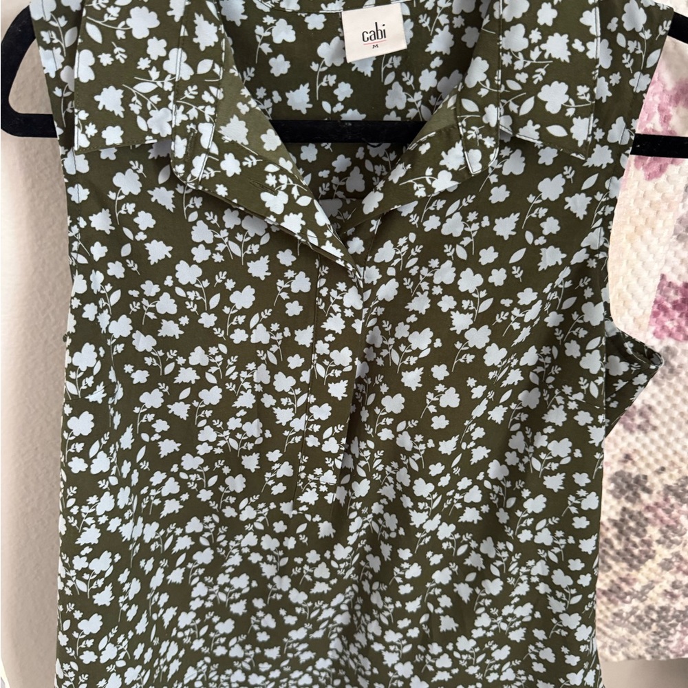 Cabi Women's Green Floral Top